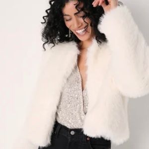Lulu’s Ivory Faux Fur Cropped Jacket